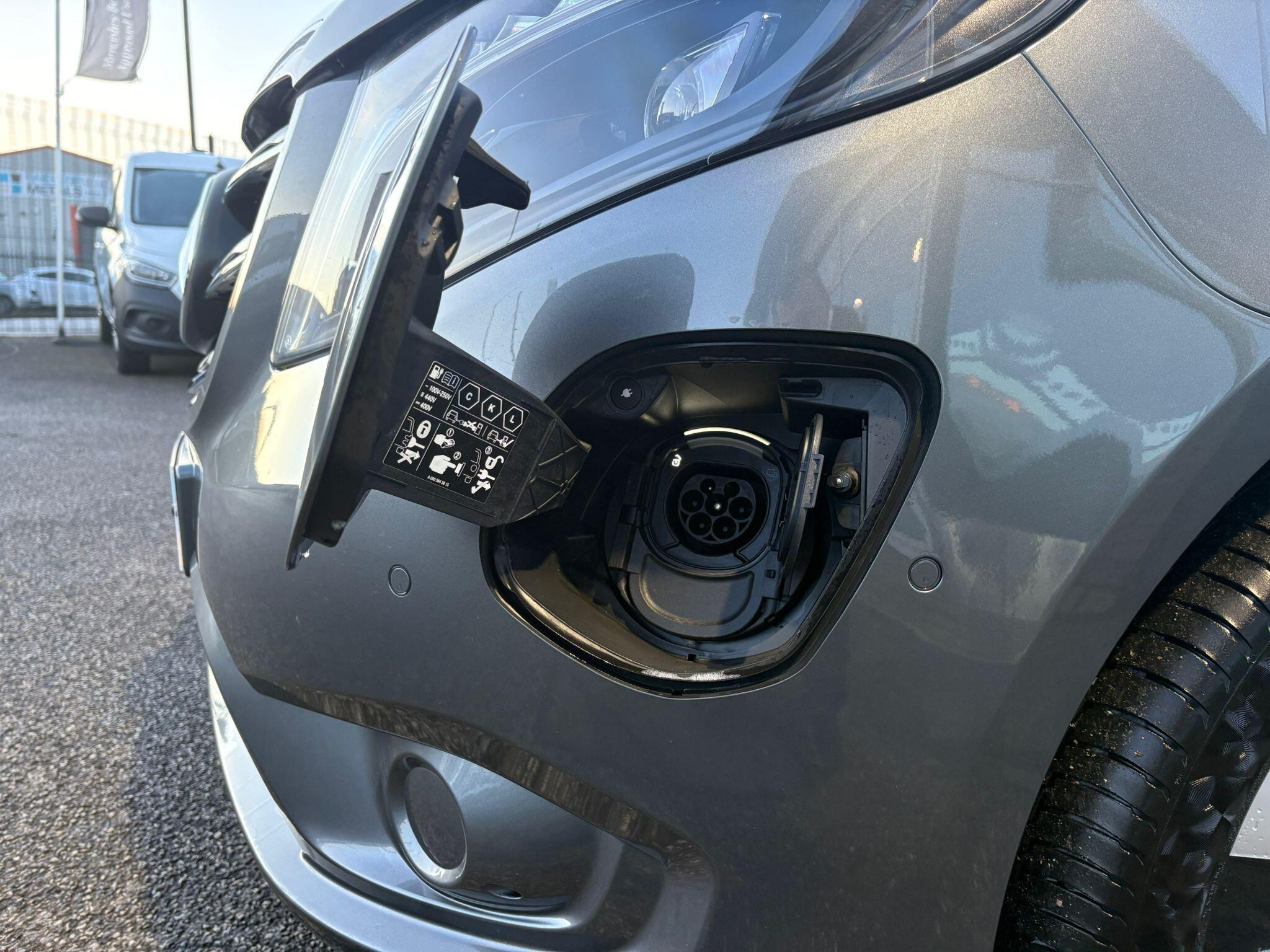 Mercedes-Benz eVito